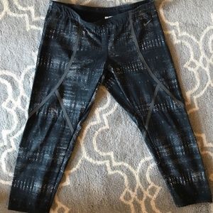 Nike Dri-Fit Capri Pants